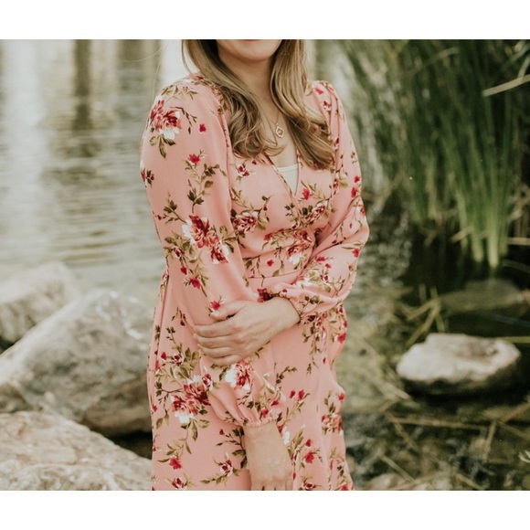 Pink floral dress 💕 - Picture 9 of 9